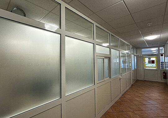 Eingang mit Sichtschutzfolie